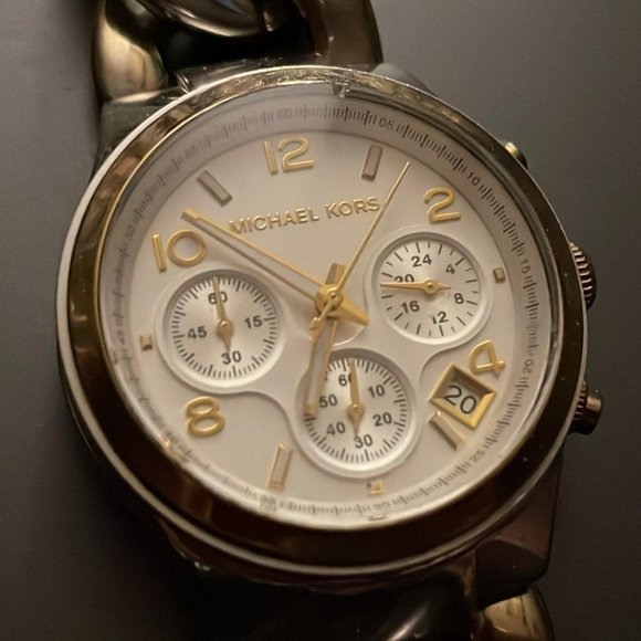 Michale Kors Watch - Picture 2 of 4